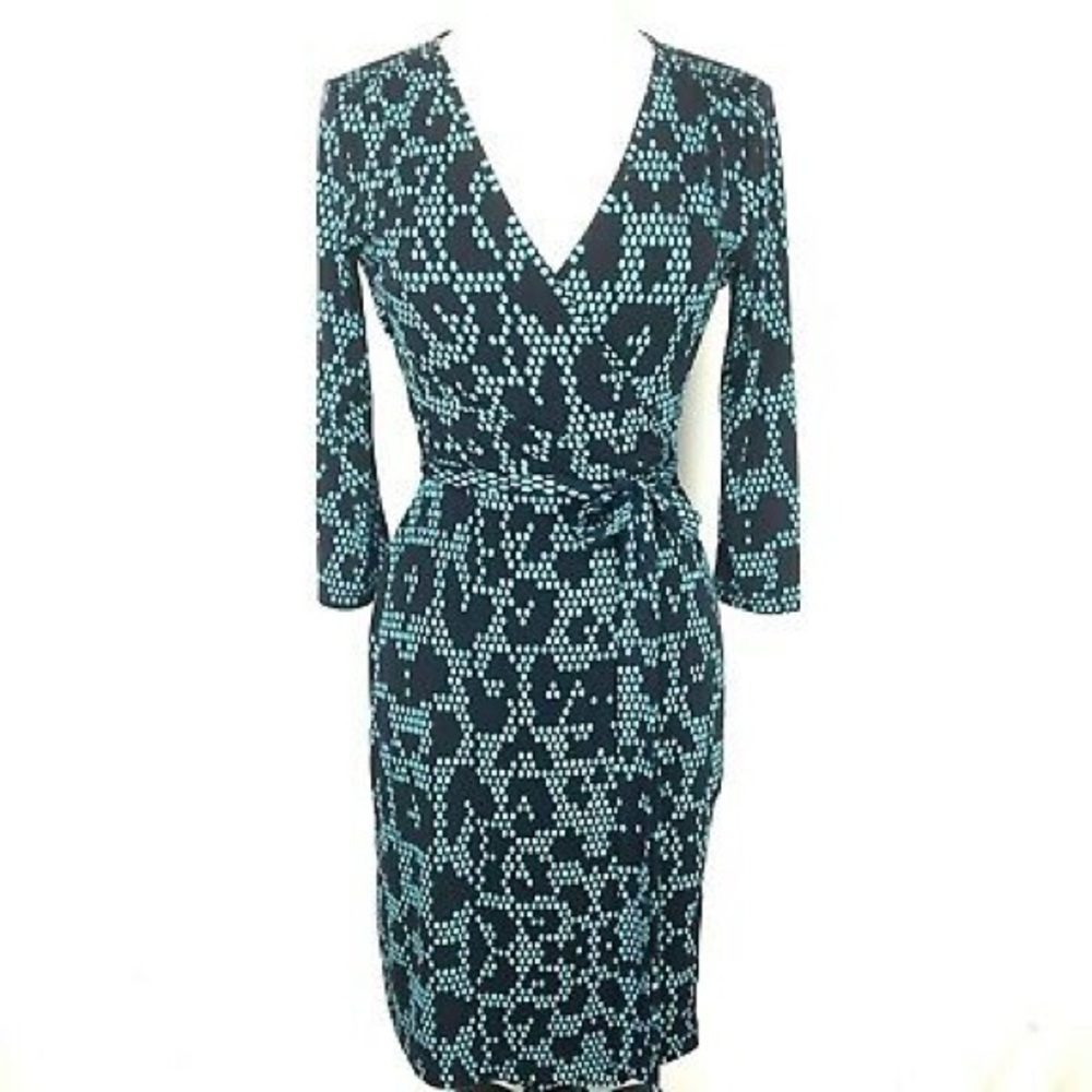 Banana Republic dot- hearted wrap around dress